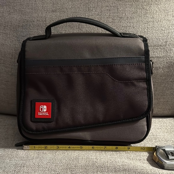 Nintendo Switch Case - Picture 1 of 6